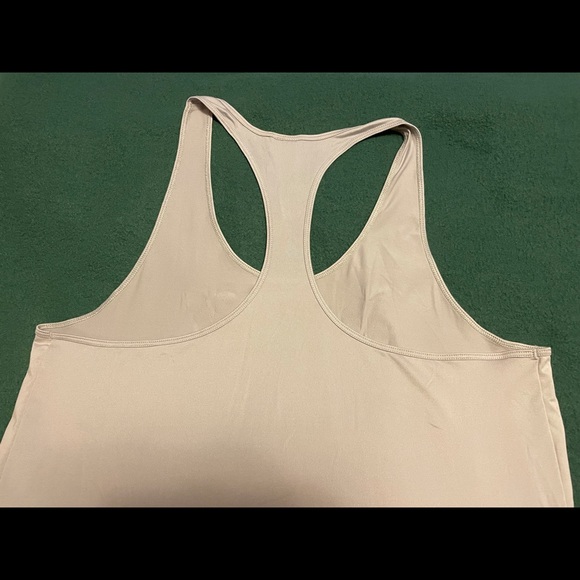 NWOT Pink Victoria’s Secret Workout Tank - Picture 9 of 9